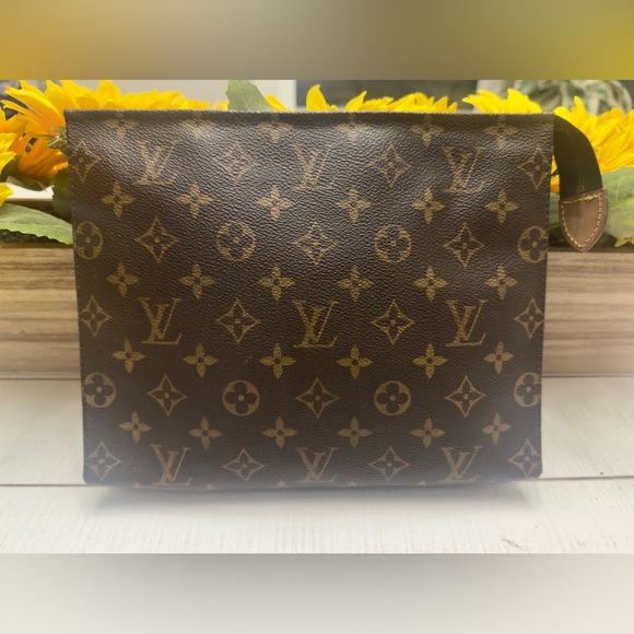 Louis Vuitton Monogram Poche Toilette 26 Clutch Bag - Picture 1 of 14